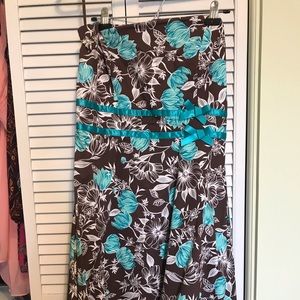 Strapless sun dress.